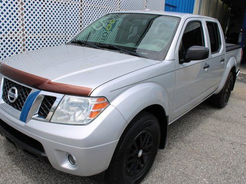 Used 2018 Nissan Frontier SV w/ Value Truck Package RWD image 3