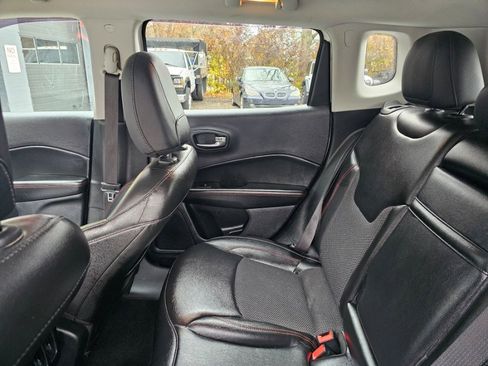 Used 2019 Jeep Compass Trailhawk image 8