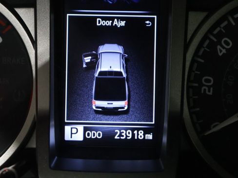 Used 2023 Toyota Tacoma Limited image 39