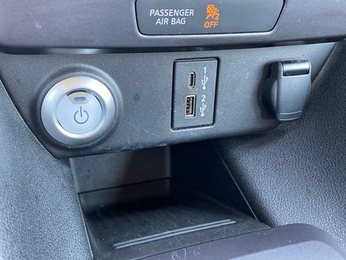 Certified 2025 Nissan Leaf S FWD image 20
