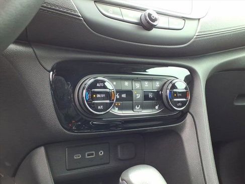 Used 2023 Buick Encore GX Select w/ Sport Touring Package image 14