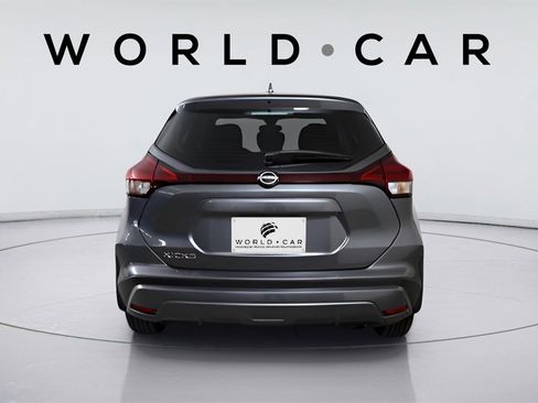 Used 2023 Nissan Kicks S image 6