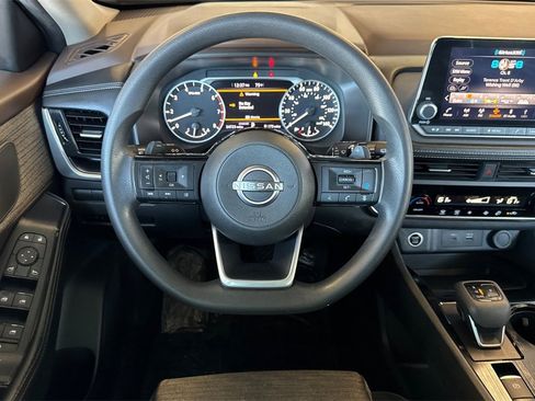 Used 2023 Nissan Rogue SV image 19