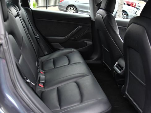 Used 2021 Tesla Model 3 Standard Range Plus image 39