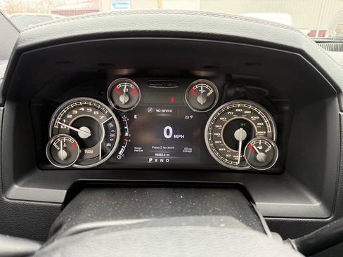 Used 2016 RAM 3500 Laramie Longhorn image 18