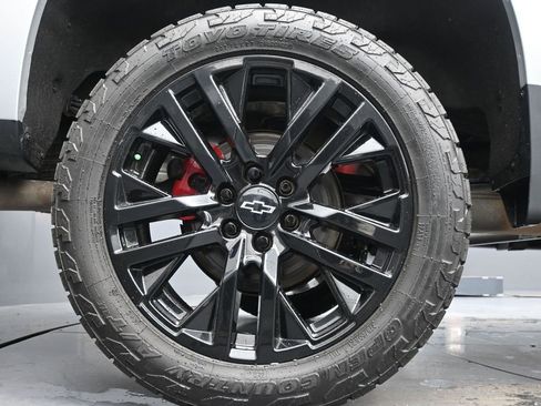 Used 2021 Chevrolet Silverado 1500 Custom image 9