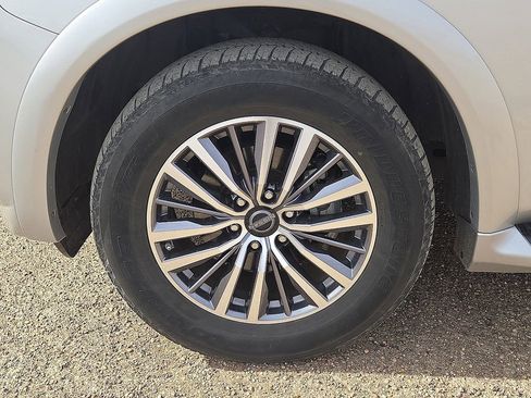 Used 2024 Nissan Armada SL image 10