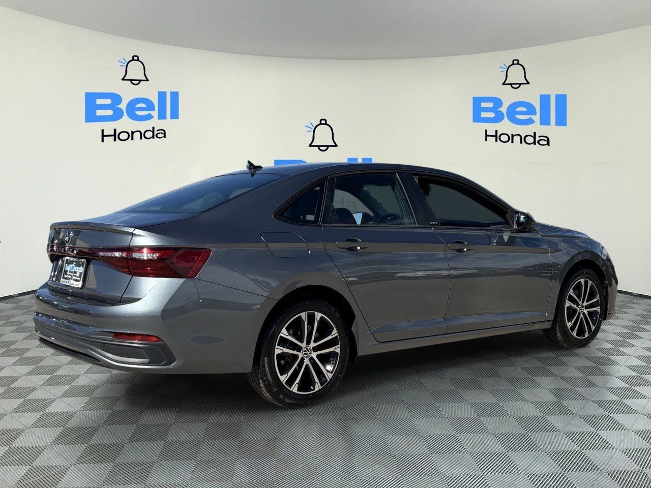 Used 2025 Volkswagen Jetta Sport FWD image 4