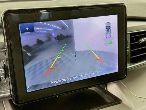 Used 2023 Ford Explorer XLT w/ Equipment Group 202A image 13