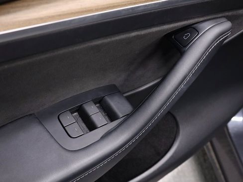 Used 2023 Tesla Model Y Long Range image 25