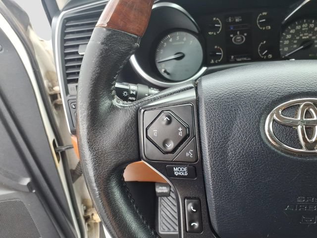 Used 2019 Toyota Sequoia Platinum AWD/4WD image 9