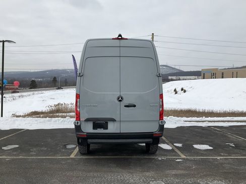 Used 2023 Mercedes-Benz Sprinter 144 Cargo image 26