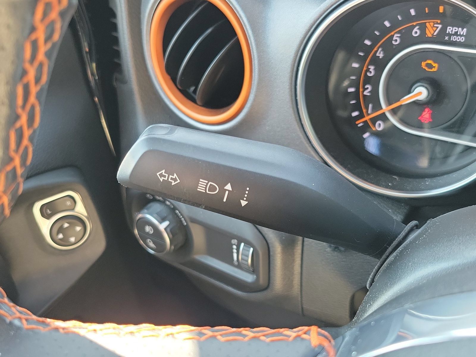 Used 2023 Jeep Gladiator Mojave w/ Cold Weather Group AWD/4WD image 16