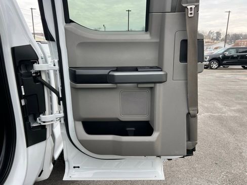 Used 2017 Ford F250 XLT w/ FX4 Off-Road Package image 15