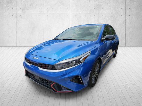 Used 2023 Kia Forte GT-Line w/ GT-Line Premium Package FWD image 6