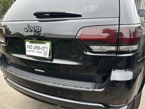 Used 2019 Jeep Grand Cherokee Altitude AWD/4WD image 5