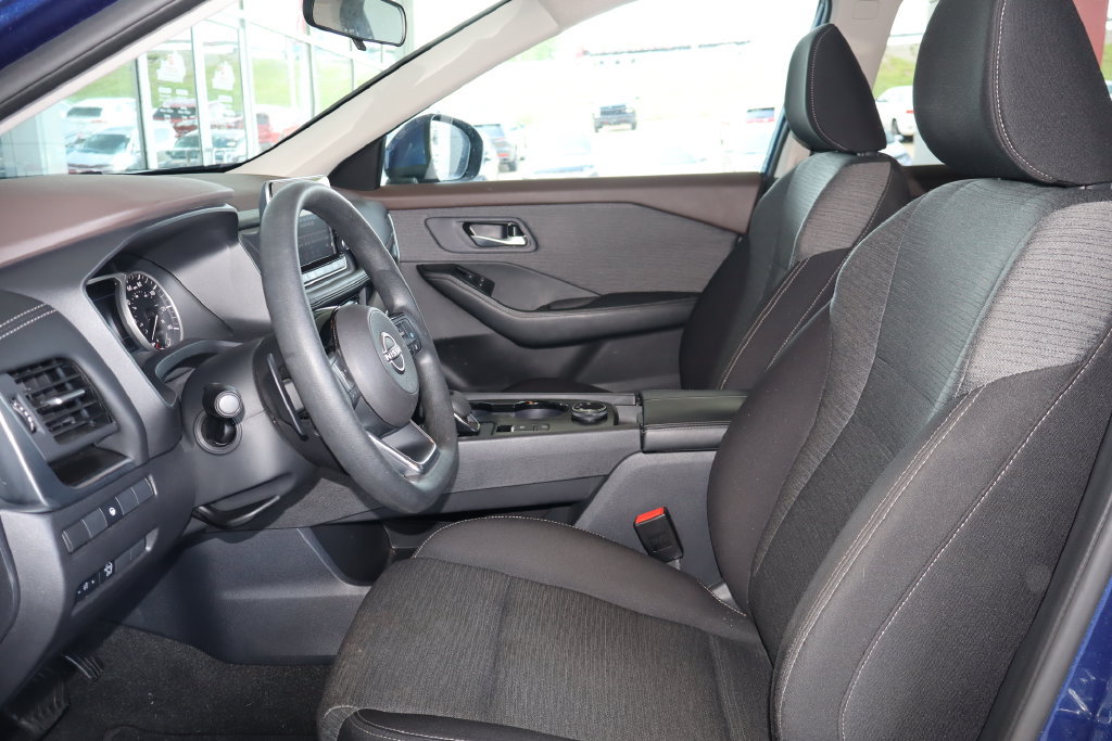 Used 2023 Nissan Rogue SV AWD/4WD image 15