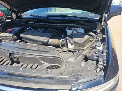 Used 2024 Cadillac Escalade ESV Premium Luxury Platinum image 19