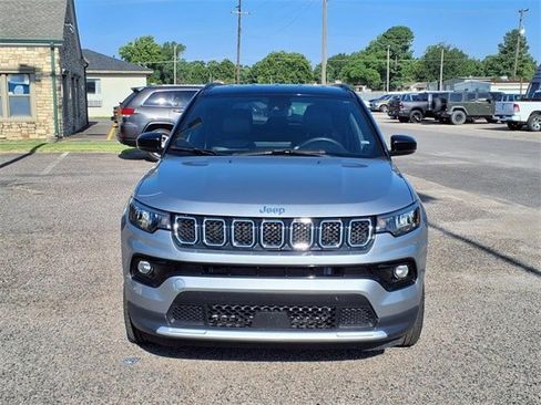 Certified 2024 Jeep Compass Limited image 25