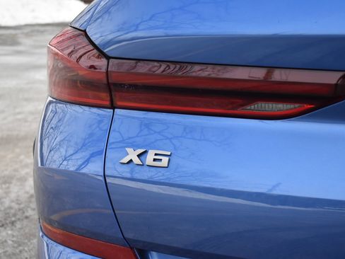 Used 2020 BMW X6 M50i image 17