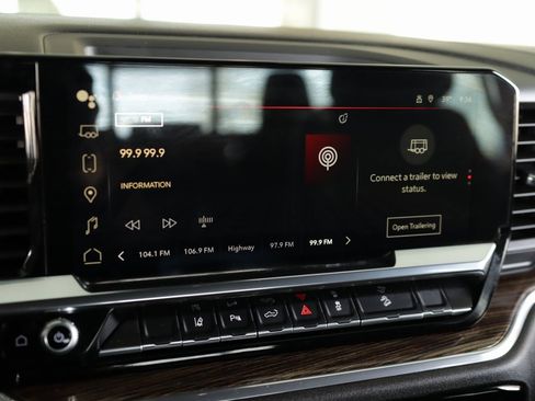 Used 2024 GMC Sierra 2500 SLE w/ SLE Value Package; image 13