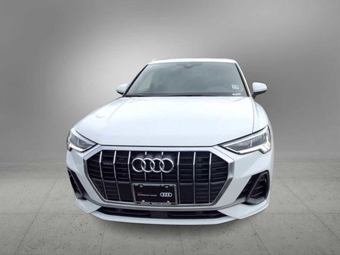 Certified 2025 Audi Q3 2.0T Premium w/ Convenience Package image 3