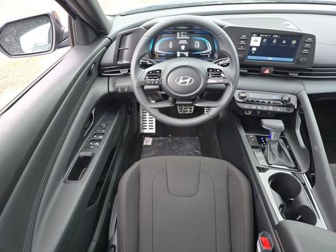 New 2026 Hyundai Elantra SEL Sport image 3