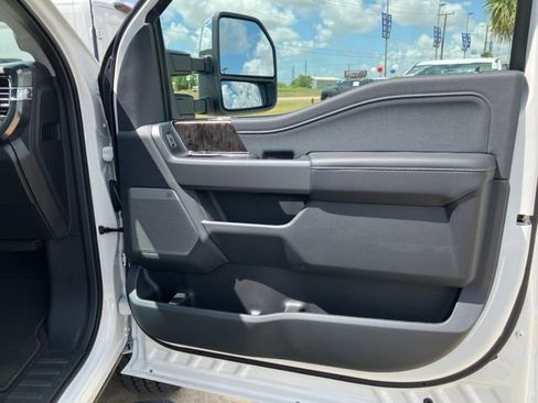 New 2025 Ford F250 Lariat w/ Lariat Ultimate Package image 16