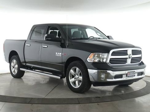 Used 2017 RAM 1500 Big Horn AWD/4WD image 2