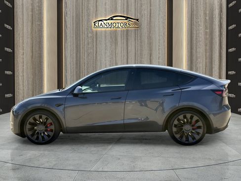 Used 2022 Tesla Model Y Performance image 4