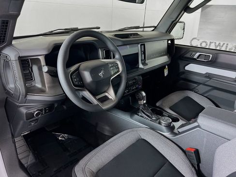 New 2026 Ford Bronco 2-Door image 3