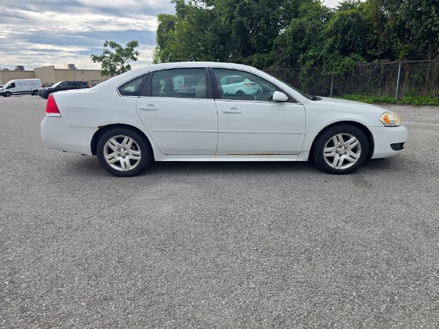 Used 2011 Chevrolet Impala LT FWD image 2