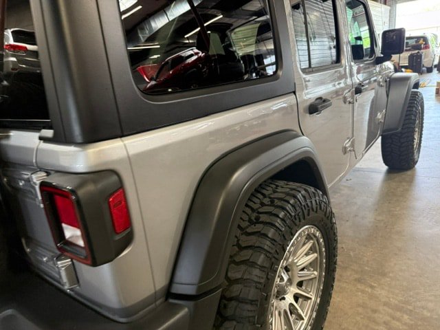 Used 2020 Jeep Wrangler Unlimited Sport AWD/4WD image 22