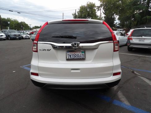 Used 2015 Honda CR-V LX image 10