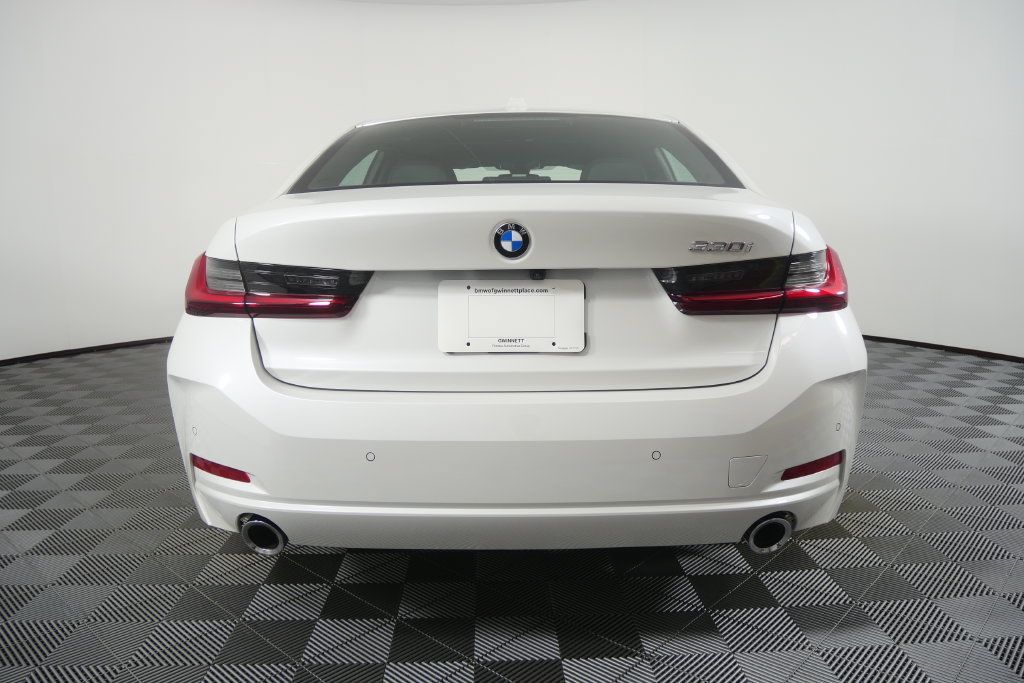 Certified 2026 BMW 330i Sedan RWD image 5