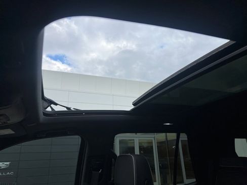 Used 2023 Chevrolet Tahoe Premier w/ Premium Package 2 image 14