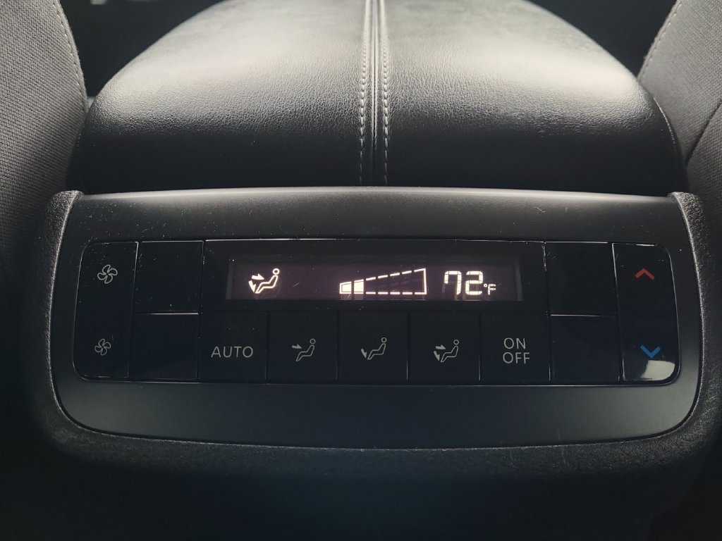 Used 2024 Nissan Pathfinder SV AWD/4WD image 26