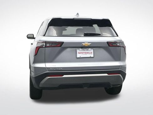 Used 2025 Chevrolet Equinox LT image 9