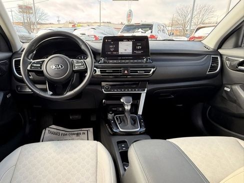 Used 2021 Kia Seltos SX w/ SX Sunroof Package image 37