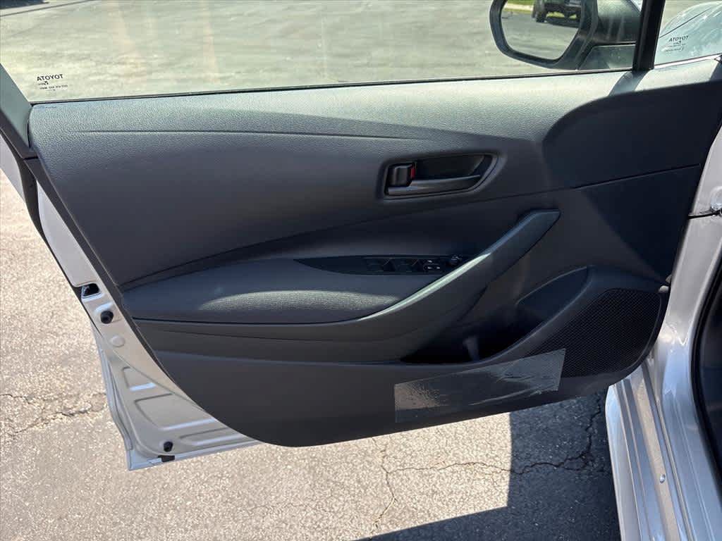 Used 2026 Toyota Corolla LE FWD image 21