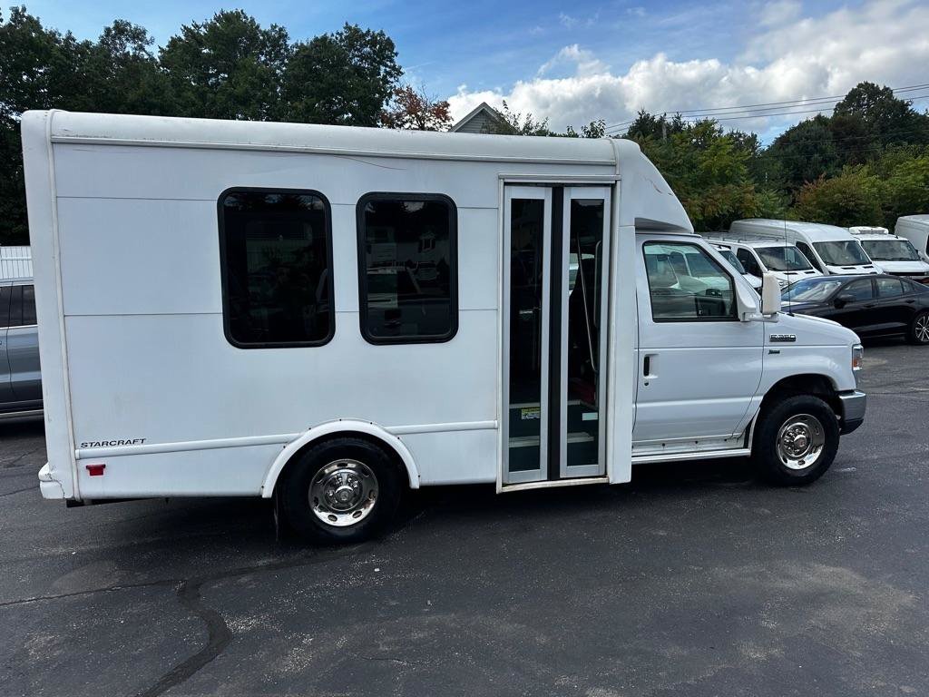 Used 2015 Ford E-350 and Econoline 350 Super Duty RWD image 3