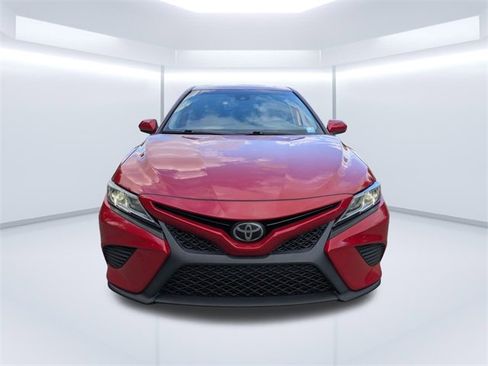 Used 2019 Toyota Camry SE image 9