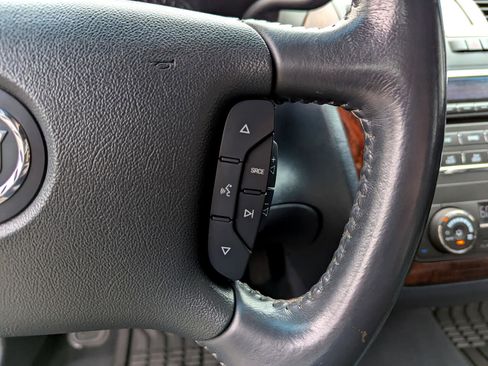 Used 2007 Cadillac DTS image 17