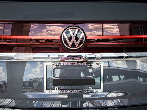 New 2026 Volkswagen Atlas SE FWD image 17