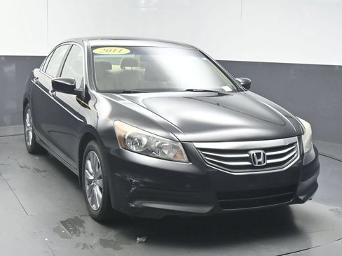 Used 2011 Honda Accord EX-L image 2