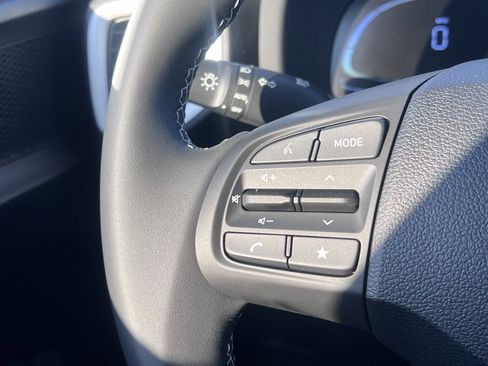 New 2025 Hyundai Venue Limited image 21