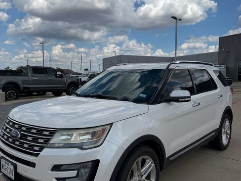 Used 2017 Ford Explorer Limited FWD image 5