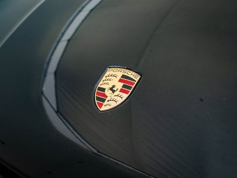 Used 2018 Porsche Macan image 14