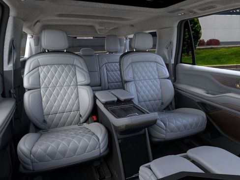 New 2025 Lincoln Navigator L Black Label image 50