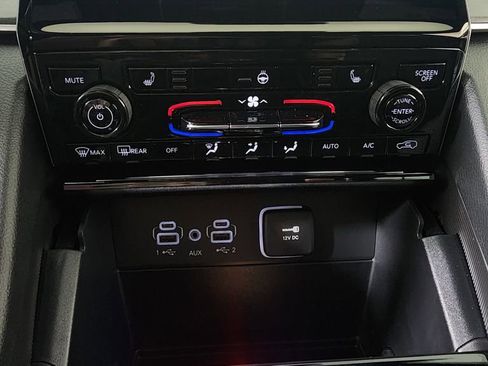 New 2025 Jeep Grand Cherokee Limited image 24